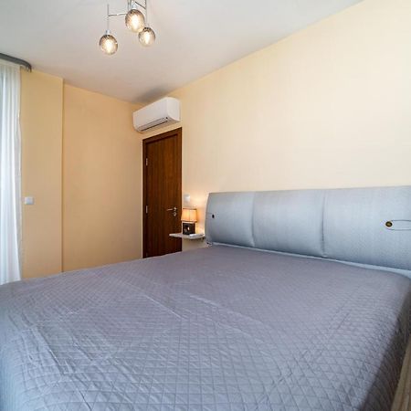 Brand New Downtown Apartment Varna Buitenkant foto